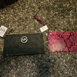 Brand New Michael Kors Large Wristlet/ Clutch