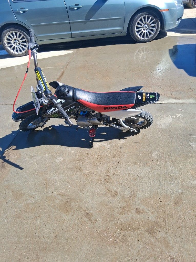 CRF50 2005