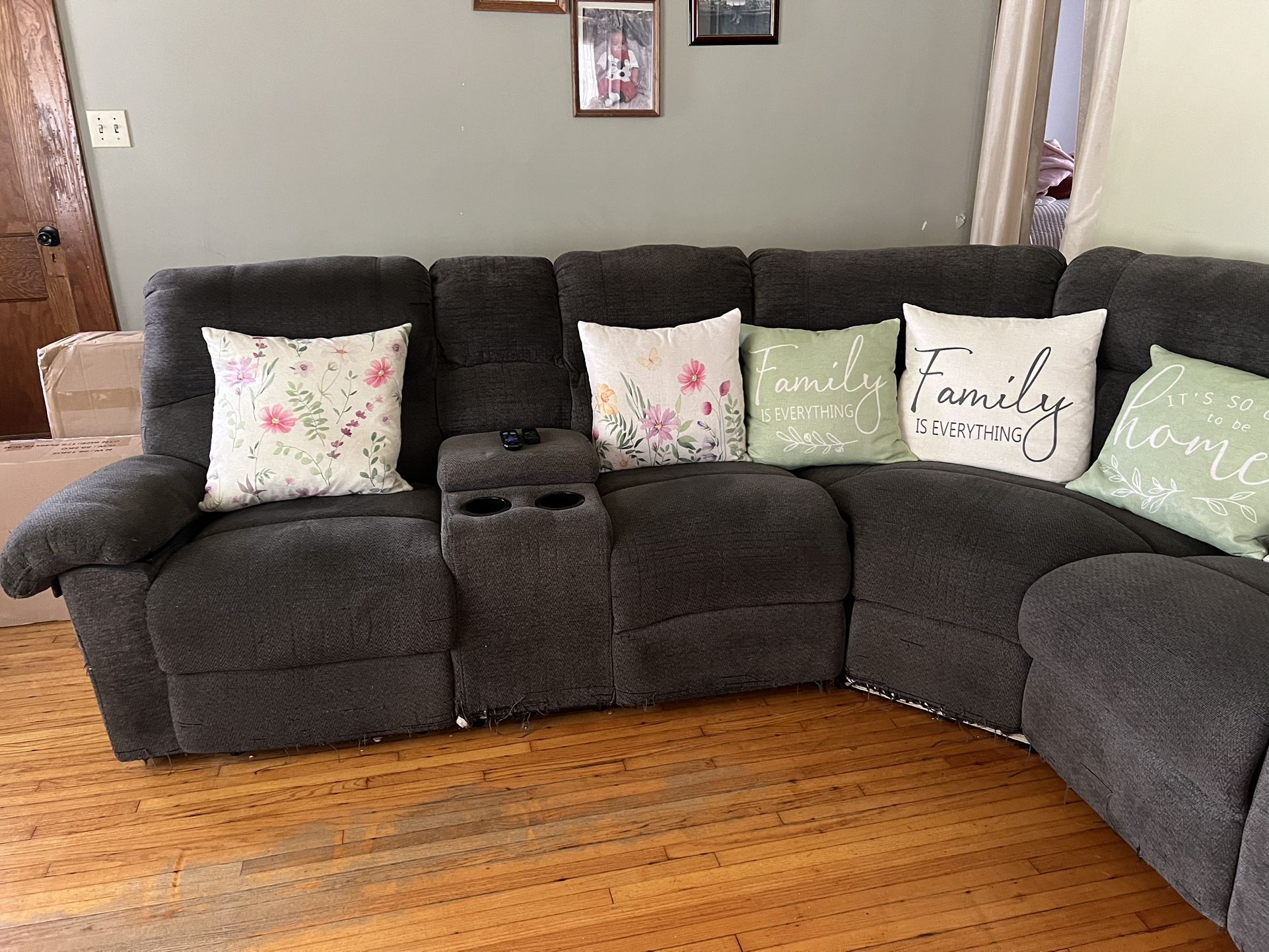 Sectional Sofa Two Recliners 109” Or 9’
