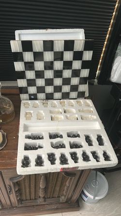 Chess set (14”)