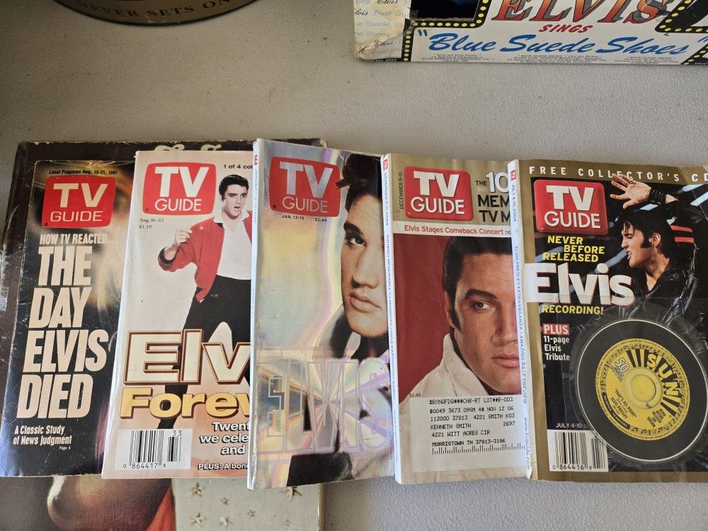 5 VINTAGE ELVIS TV GUIDES