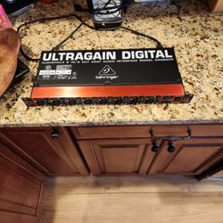 Behringer ADA8200 Audio Interface