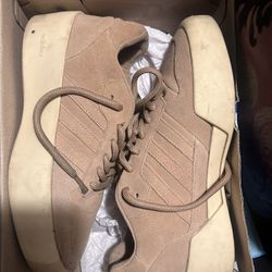 Adidas fear Of God Size 9.5 