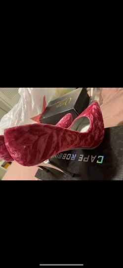 Brand new hot pink 💖Heels 👠 size 8