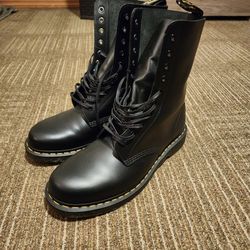 Doc Martens Men Size 11