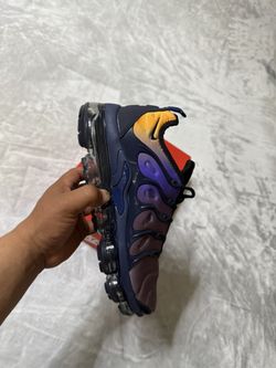 NIKE AIR VAPORMAX PLUS