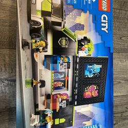 Lego Gaming  Tournament Truck 60388