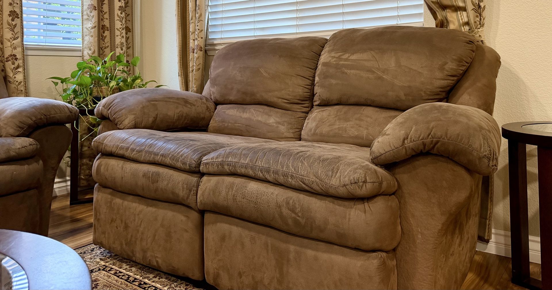Recliner couch and loveseat set