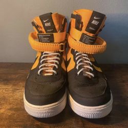 Nike SF Air Force 1 High 'Laser Orange' Size 9 LIGHTLY USED!