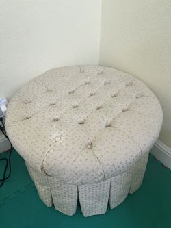 Ethan Allen Ottoman