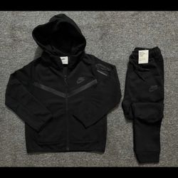 Kids Nike Tech Sweatsuit S-XL