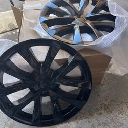 Tesla Model-3 Hubcaps(4) 20-23’ One Has Small Scratches 