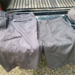 2 Pairs Of Wrangler Shorts Size34 Practically New 