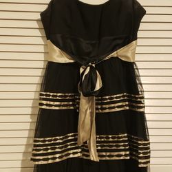 BCBG MAXAZRIA Black / Beige Silk Contrast Cocktail Dress, Size 10