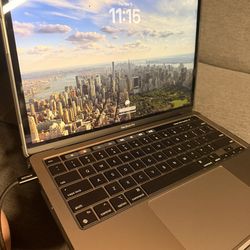 MacBook Pro 2022 M2/ 8GBs of RAM and 256Gbs