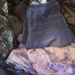 20 Pieces Of Tween Clothes 