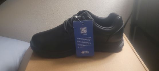 Mens work shoes 8.5 NEW