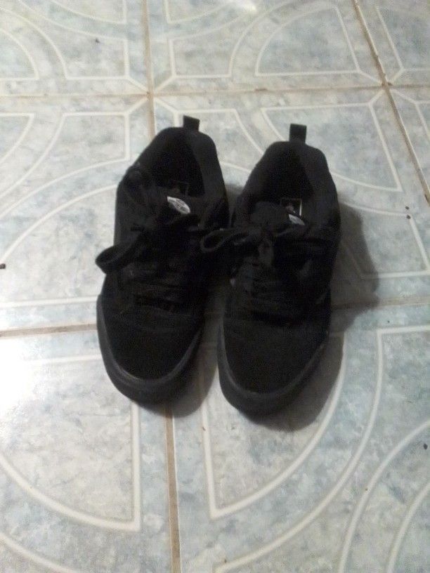 Black Knu Skool Vans