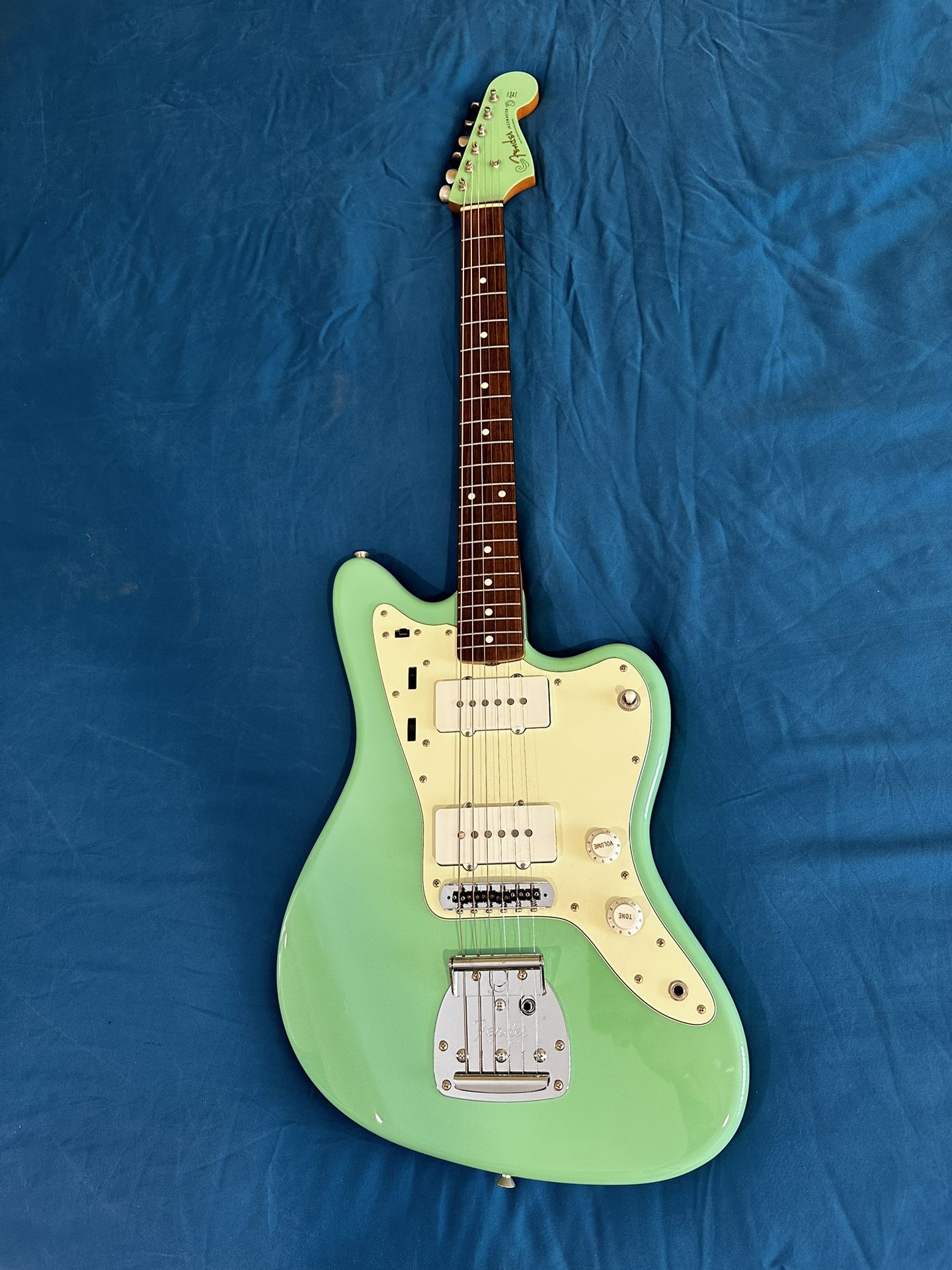 Fender Jazzmaster 1966 Reissue Seafoam Green With Matching Headstock MIP