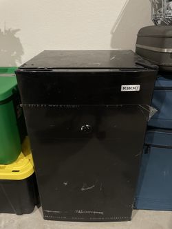 Mini fridge