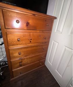 Dresser