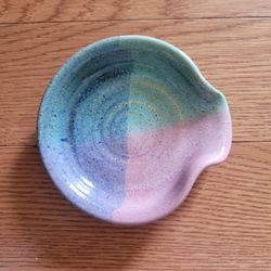 Hand-Thrown Pottery Spoon Rest