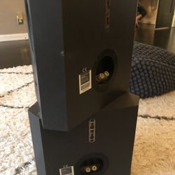 Alesis Point Surround speaks 