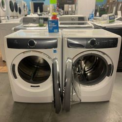 Electrolux Fron Load Washer And Gas Dryer