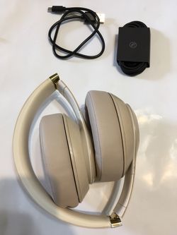 Beats studio3 discount wireless desert sand