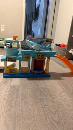 Toy airport