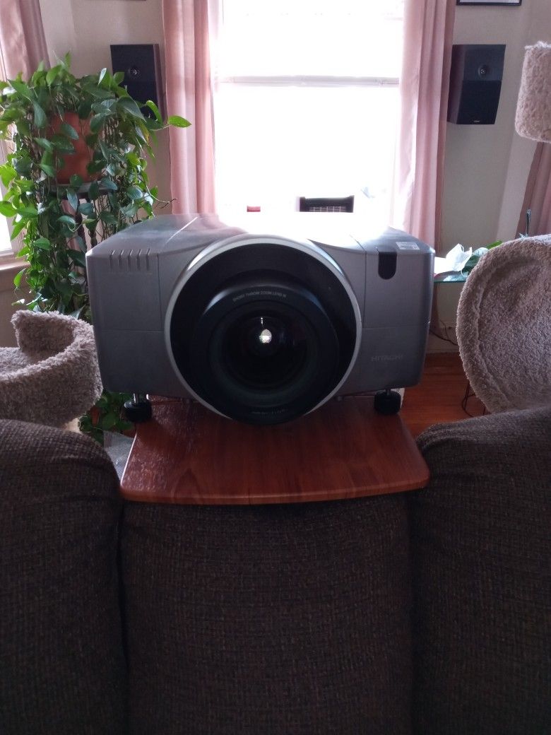 HITACHI CP-X 10000 Industrial Projector$500 With Lens Shift A 100 Inch Screend