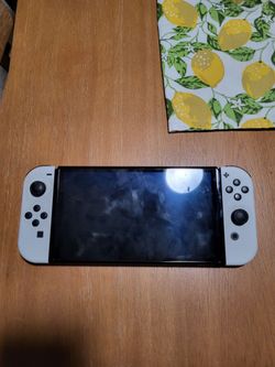 Nintendo Switch OLED (white)