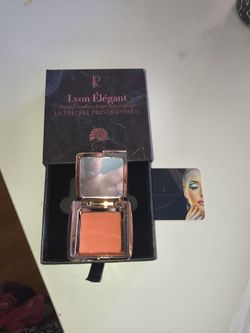 LA PRÉDIRÉ PRESTIGE BLUSH