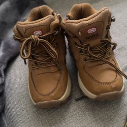 Size 8 toddler shoes