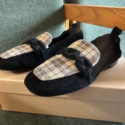 Womens Sanctuary Flats (NIB)-(6M)