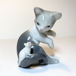 Lladro Porcelain Figurine - Cat And Mouse