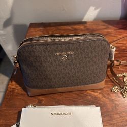 Micheal Kors Purse