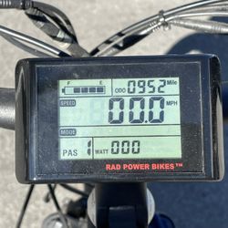 Rad City Step Thru 3 LCD, black e-bike, rack fender