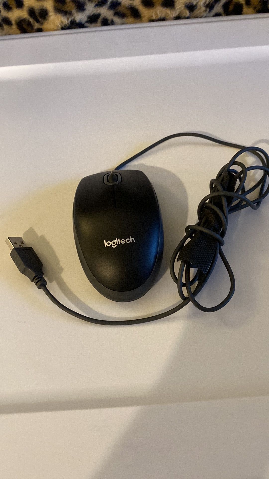 Like new corded Logitech Mouse