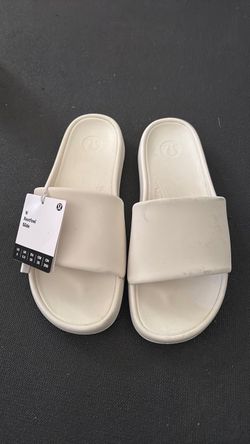 Lululemon Restfeel Slide Women's Size 8
