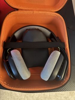 🎧 Astro A10 Gaming Headset – Barely Used + Case ($50)