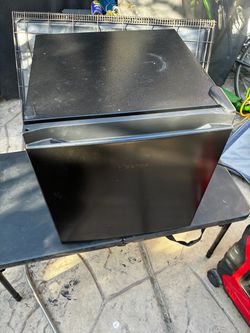 Hisence Mini Fridge