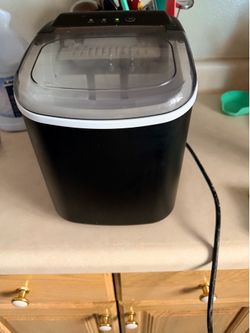 Ice maker