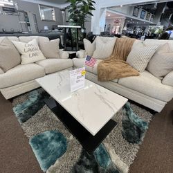 2pc Sofa And Loveseat 🎉🎉🎉