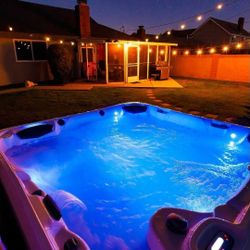 7800 2.6 Yr Aquaterra 90 Jet 6 Person Lounger Spa 