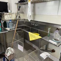 Commercial Stainless Steel 3-Compartment Sink w/ Drainboards