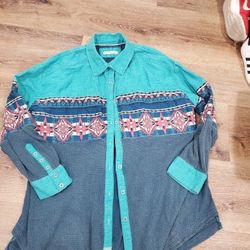 We The Free shirt long sleeves size XL