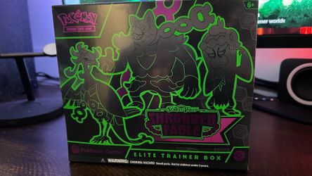Shroudes Fable Pokemon Center etb