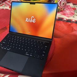 Midnight Navy MacBook Air M2 8GB Ram 256 SSD STORAGE