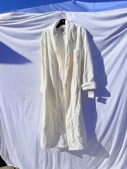 brand new with tax in original gift box Amanda Stewart Cream Terry Cloth Bath Robe brand new with tax in original gift box